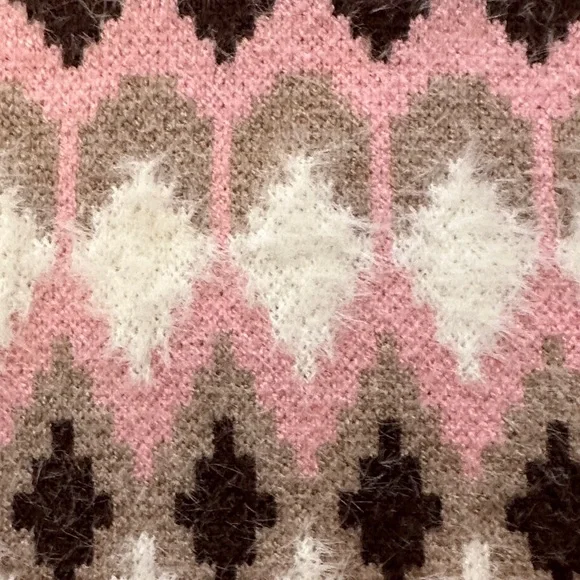 Rachel Zoe NWT Tan V-Neck Sweater with Zigzag Pattern - Picture 9 of 9